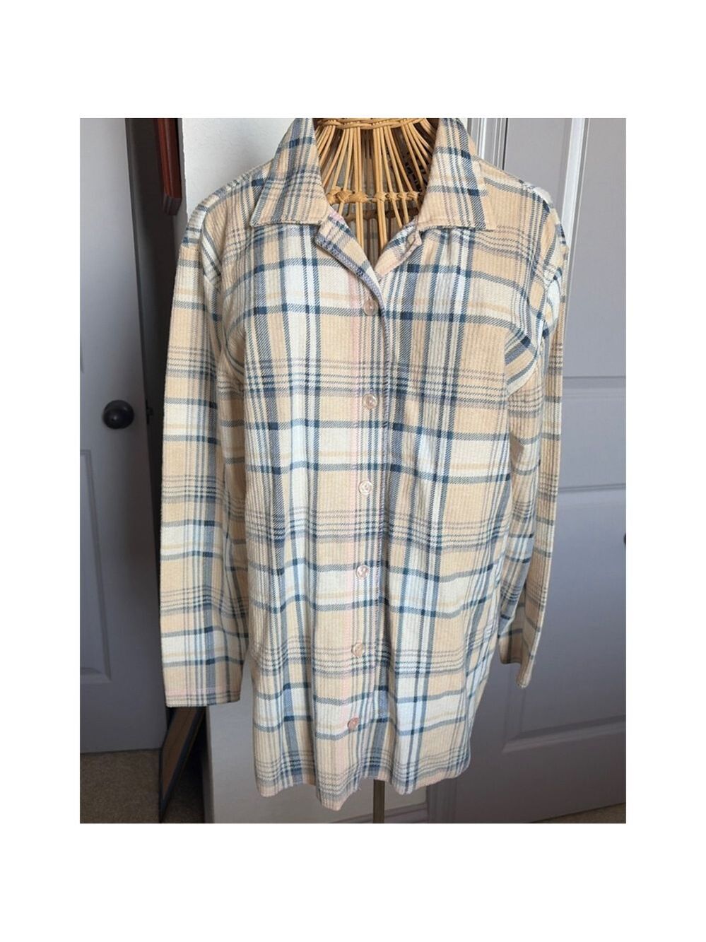 Women's Basic Editions Plaid Button Down Shirt M Beige Blue